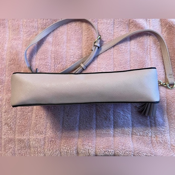 Nine West crossbody - Picture 3 of 11